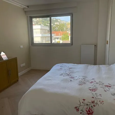 アパート 2 Minutes From The Beach