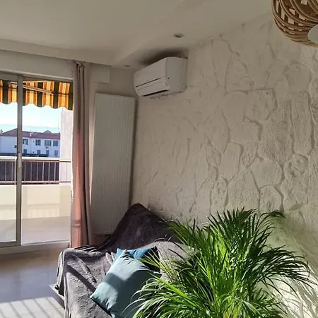 2 Minutes From The Beach